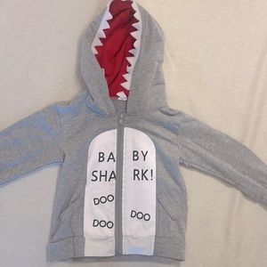 baby shark toddler sweater jacket / fun logo print from baby ball